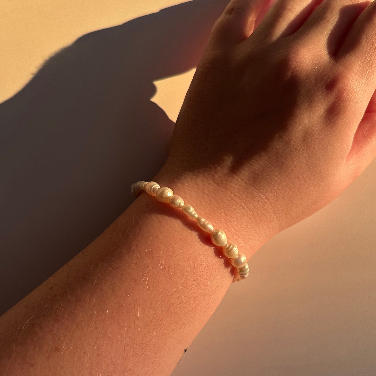 Monika|Upcycled irregular pearls bracelet