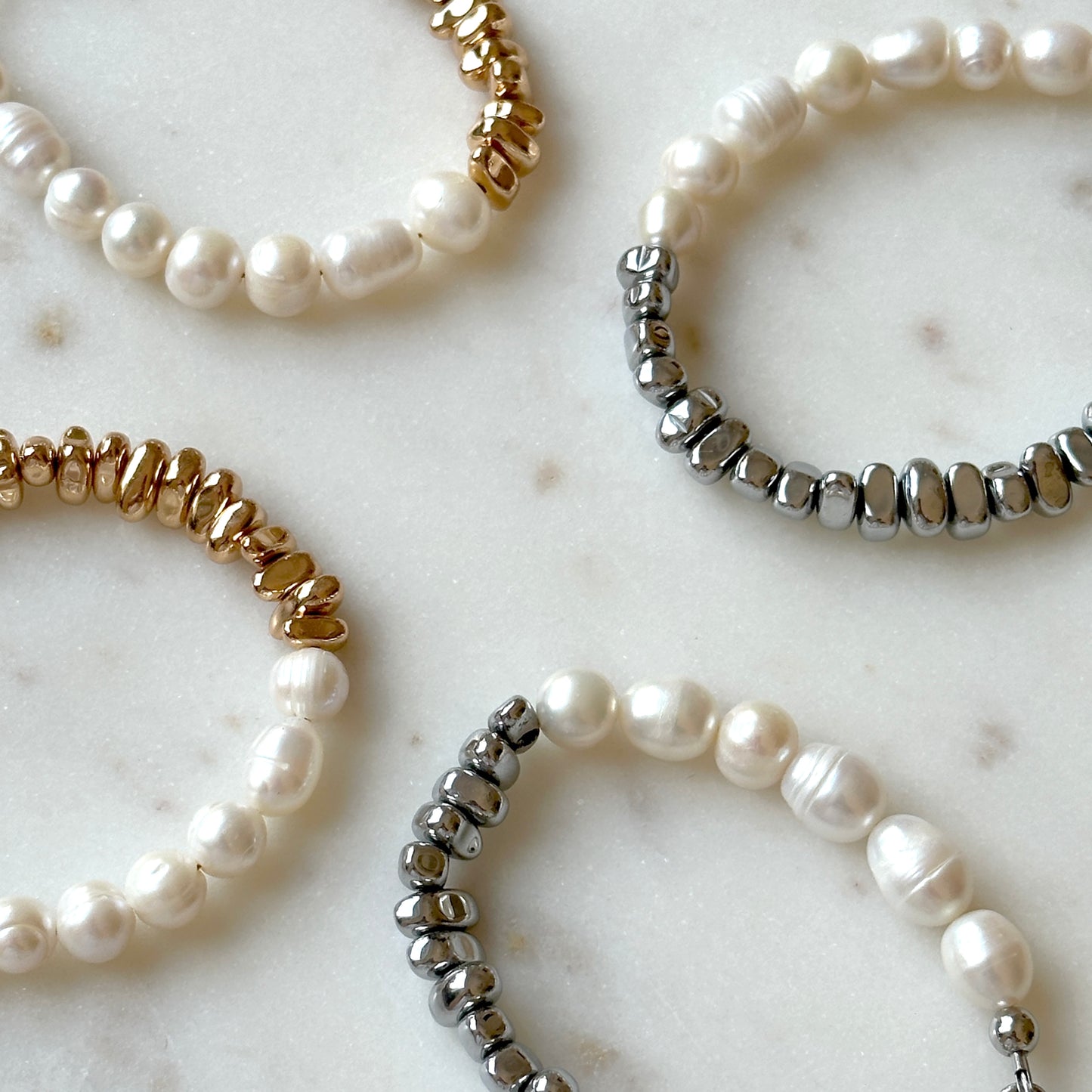 Isabell|Upcycled pearls with hematites bracelet