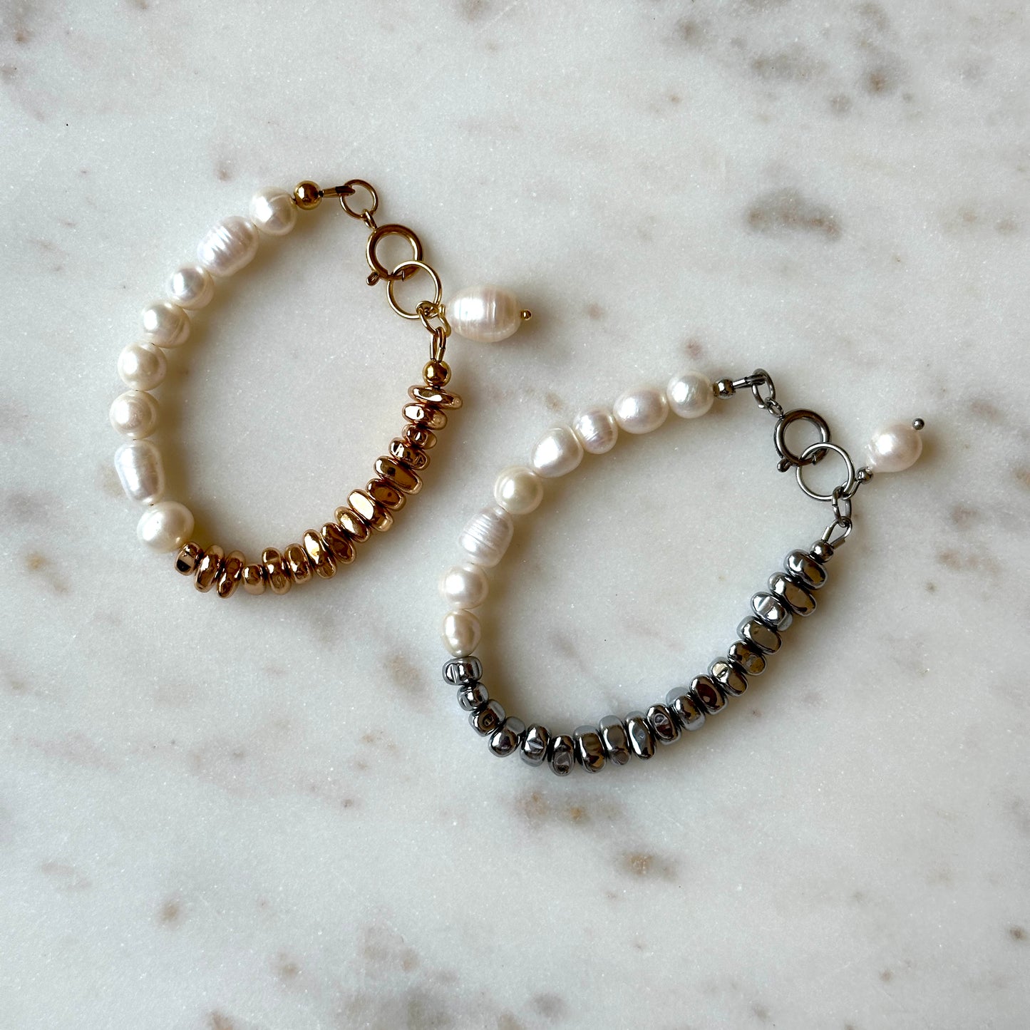Isabell|Upcycled pearls with hematites bracelet