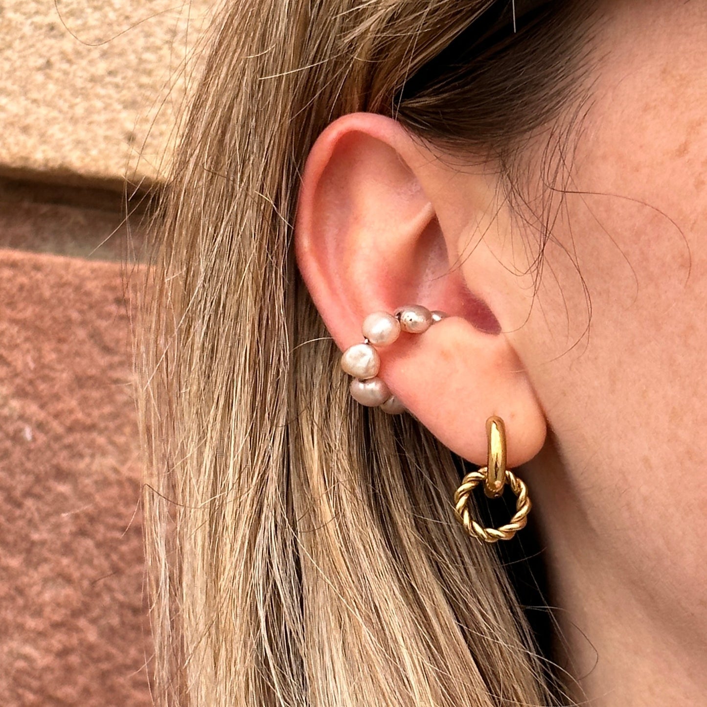 Vanessa | Upcycled pearls earcuff