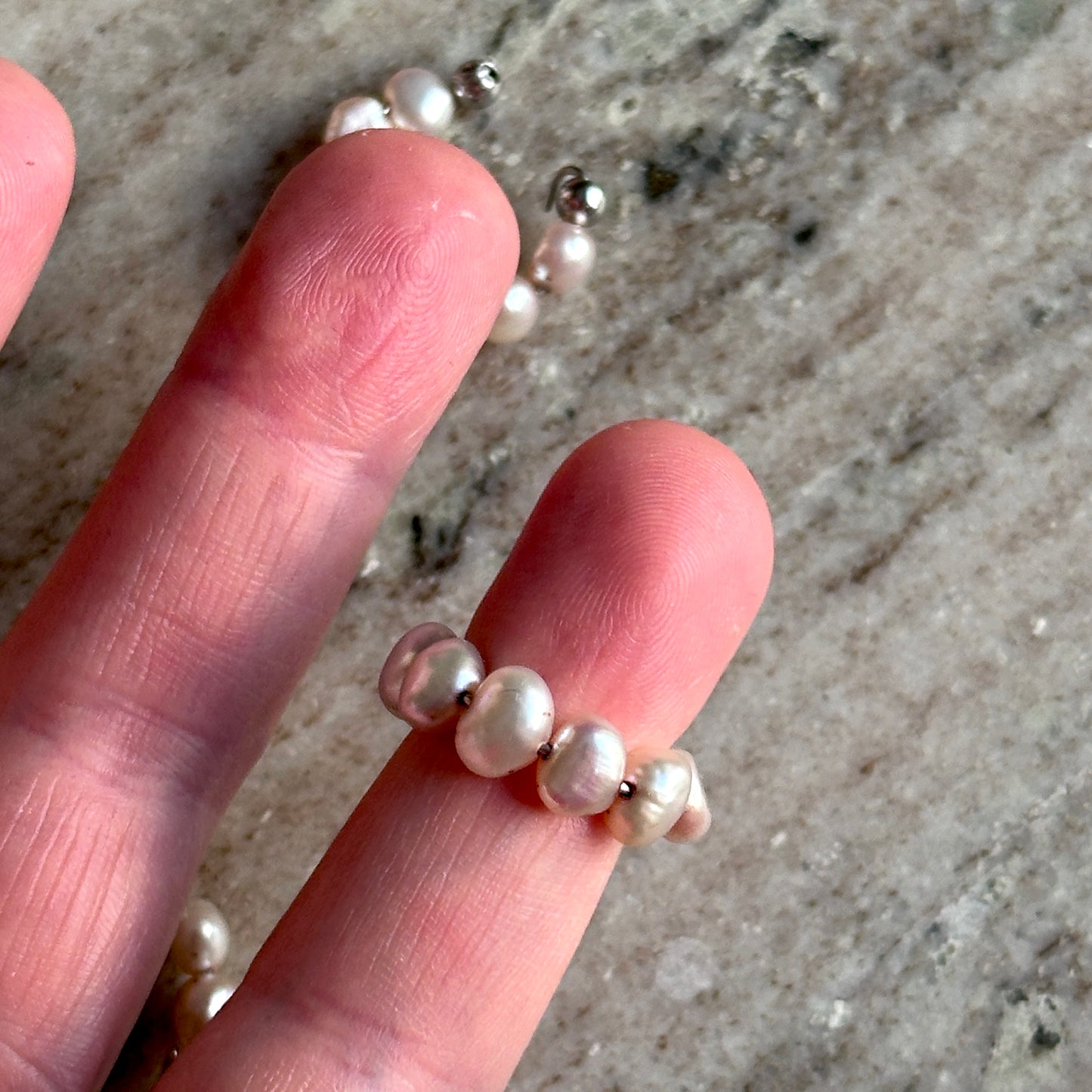 Vanessa | Upcycled pearls earcuff
