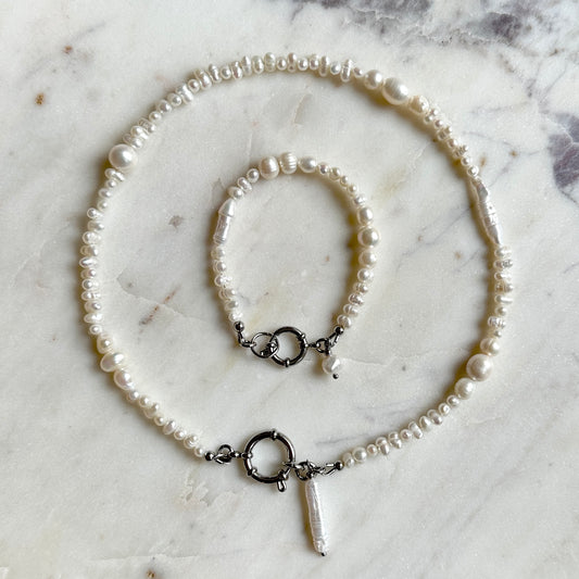 Anna-Clara | Upcycled pearls necklace