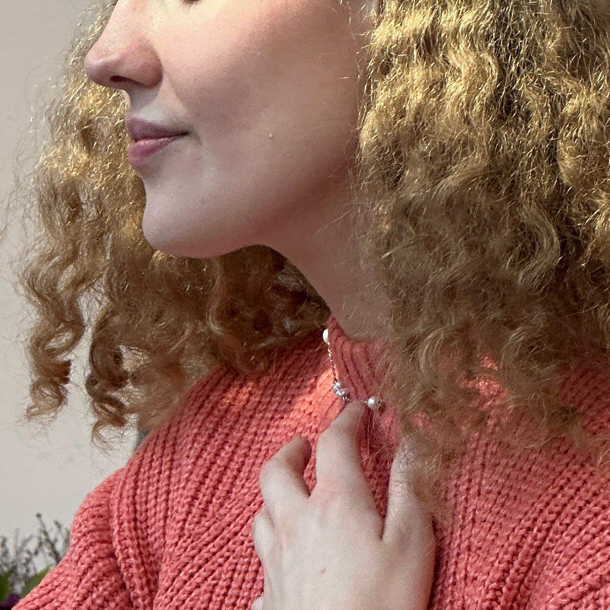 Zoe | Upcycled pearls on a thin chain