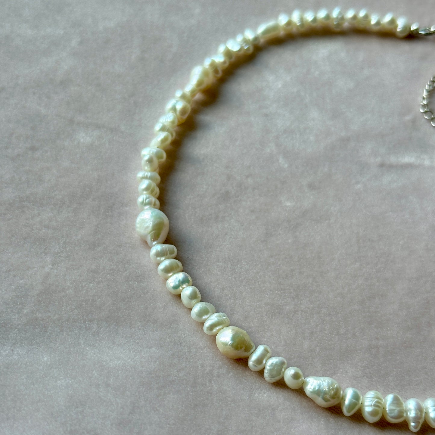 Anna-Clara｜Upcycled pearls 925 silver necklace