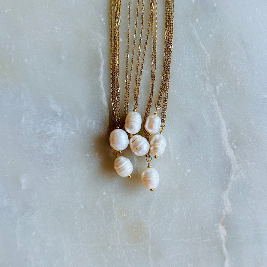 Johanna｜Minimalistic pearl necklace