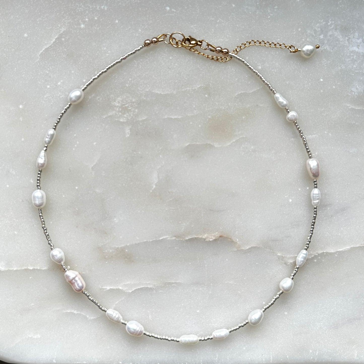 Anna｜Pearls and glass beads necklace