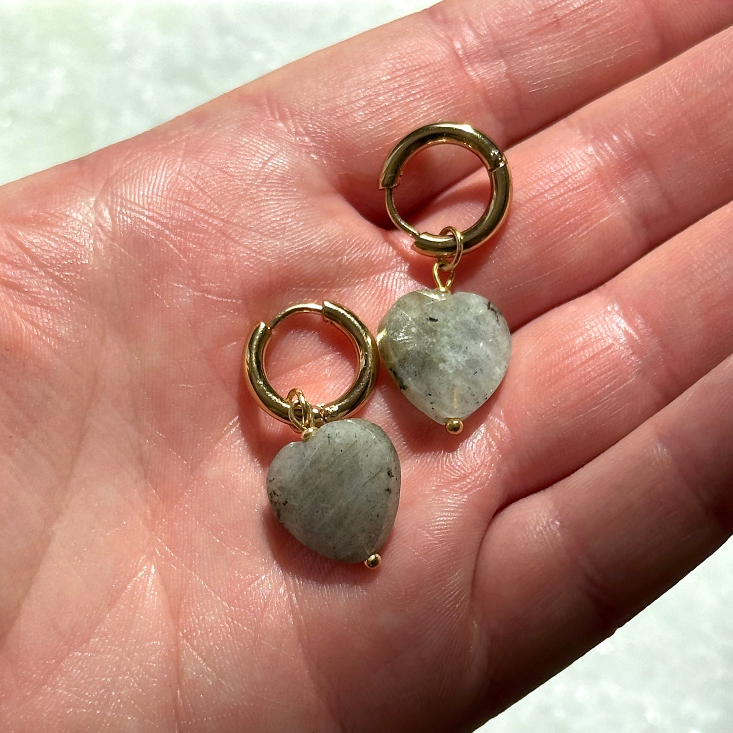 Ai (love) | 2 in 1 | Earrings with stone hearts