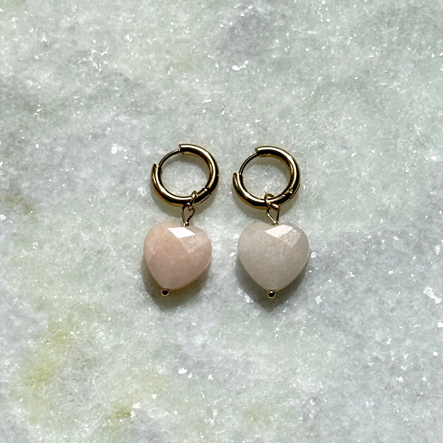 Ai (love) | 2 in 1 | Earrings with stone hearts