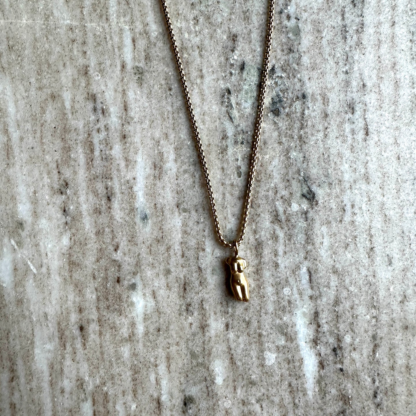 Fernanda｜Gold body-shaped necklace