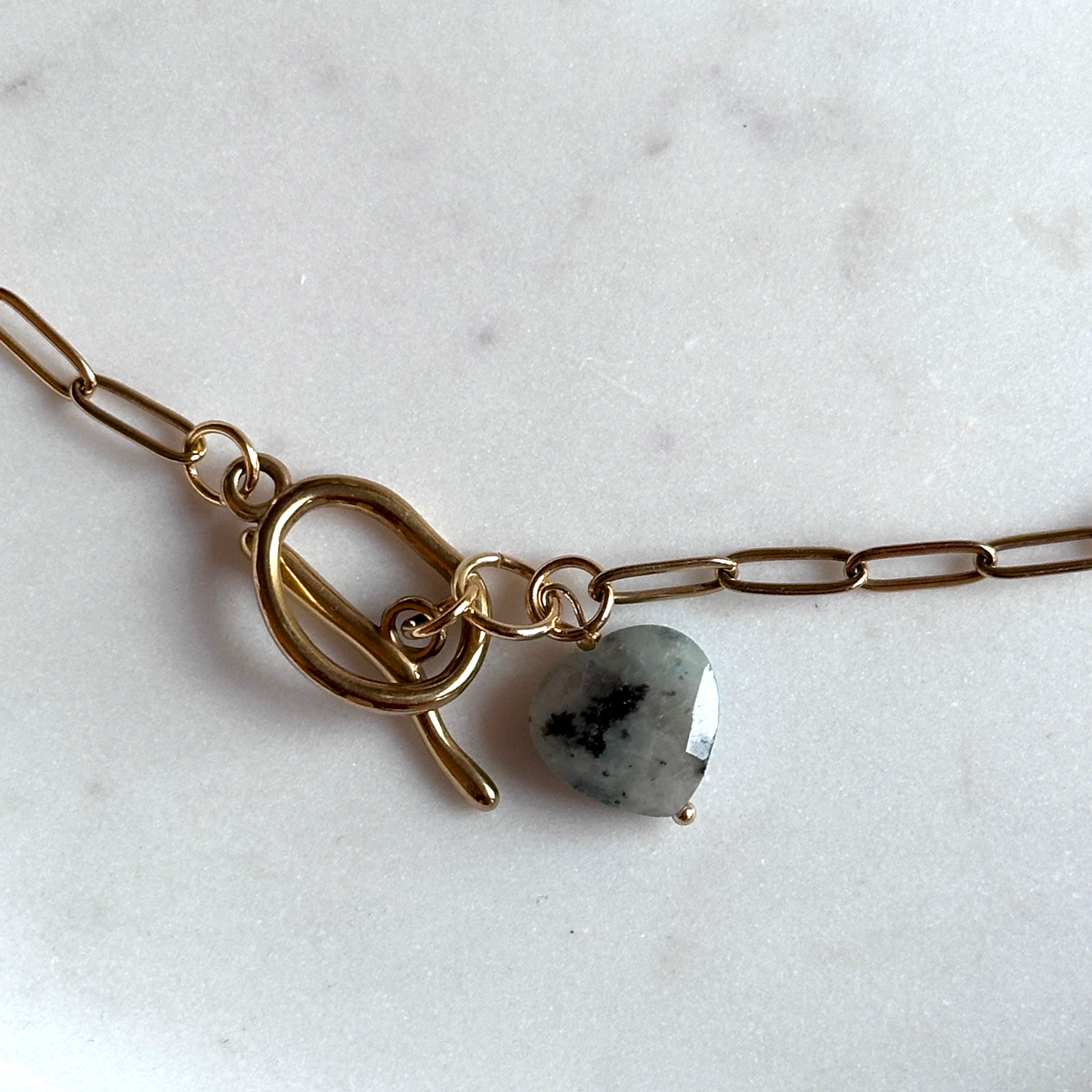 Ai (love)｜Stone hearts necklace