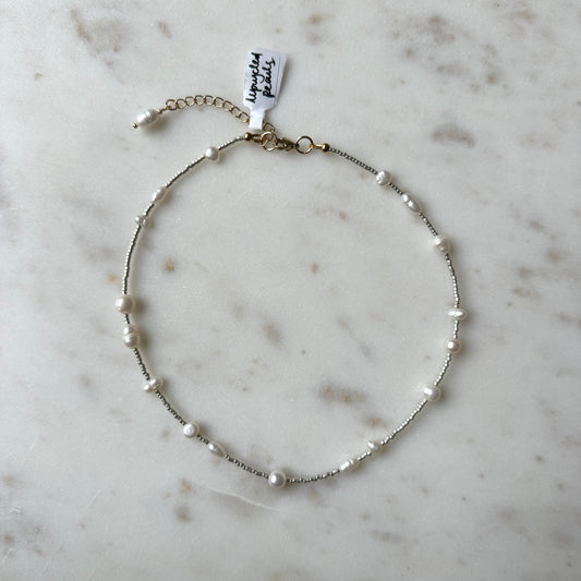 Anna | Pearls and glass beads necklace