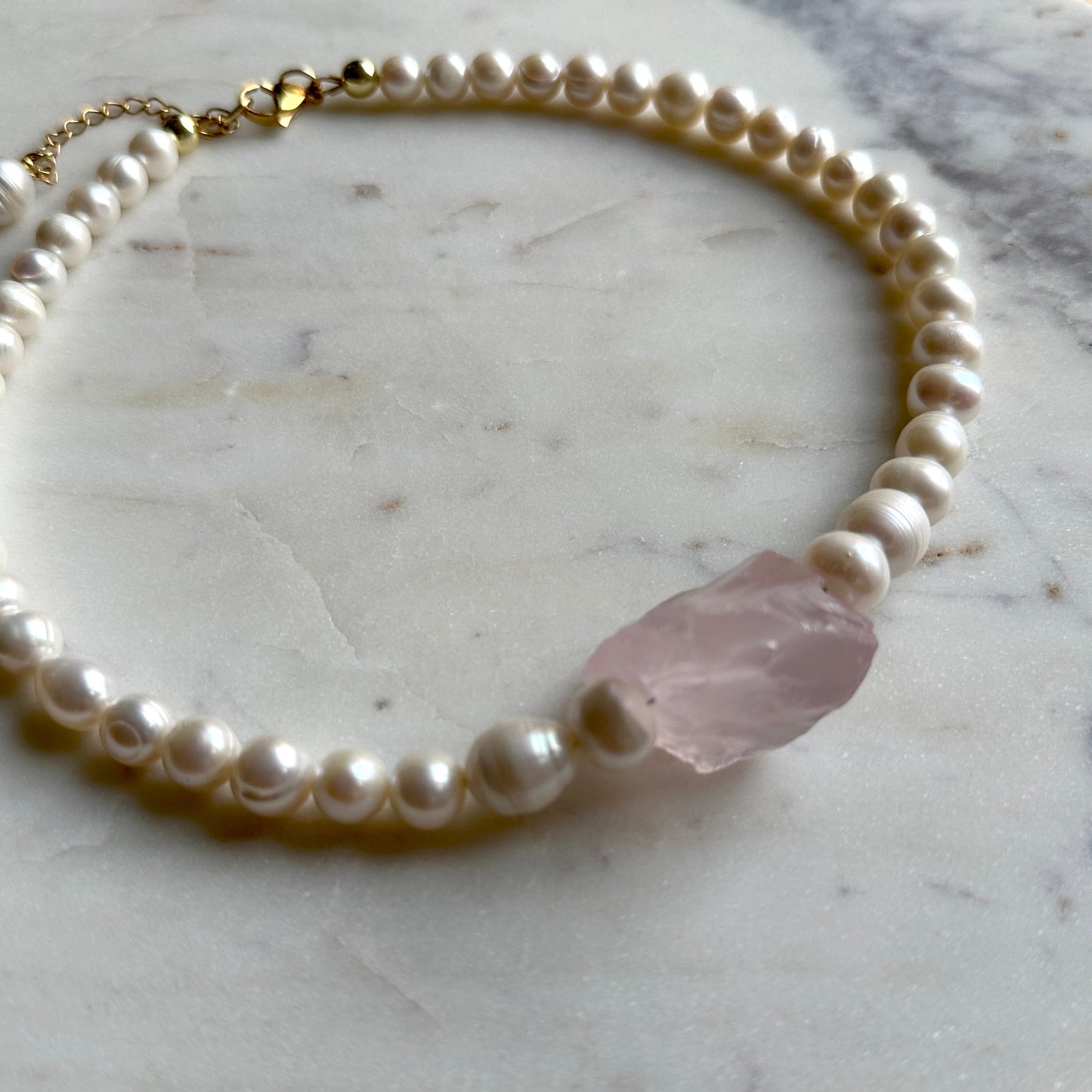 Noname｜Sweetwater pearls with raw crystals