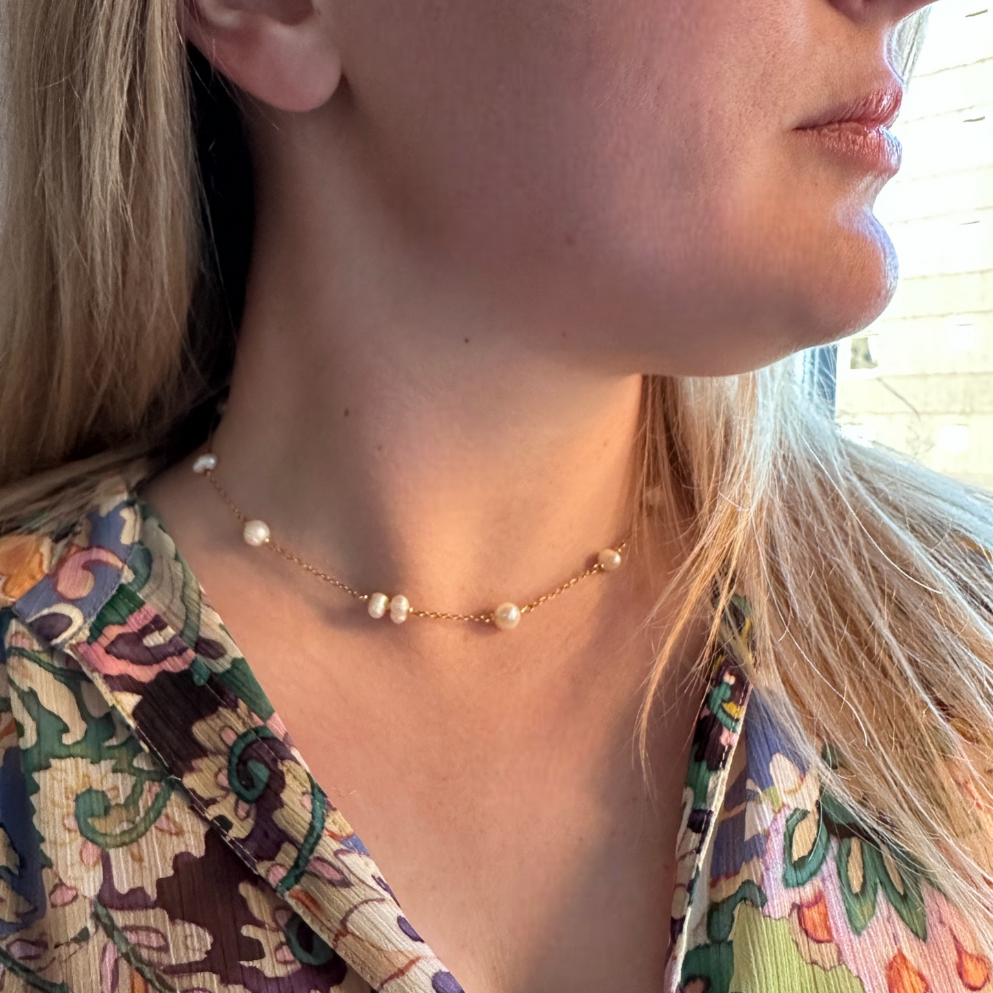 Zoe｜Upcycled pearls on a thin necklace