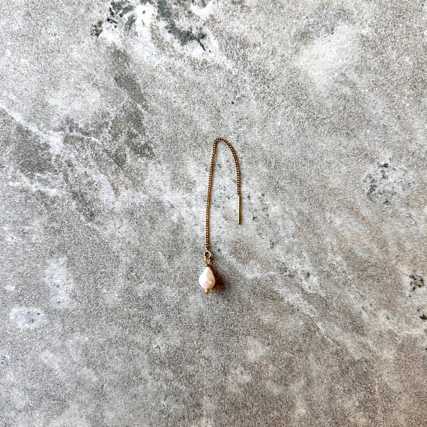 Rebecca • minimalistic handmade pearl earrings