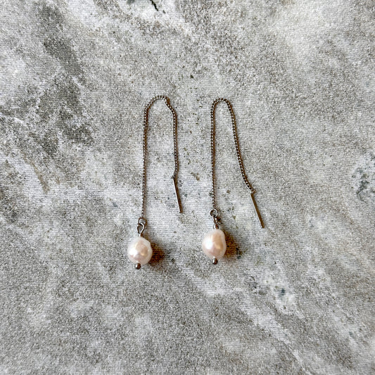 Rebecca • minimalistic handmade pearl earrings