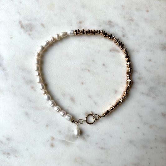 Isabell｜Upcycled pearls with hematites necklace