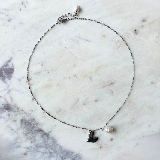Melted heart | Pearl and heart necklace